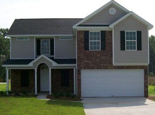 128 Auburn Cir, Glennville, GA 30427