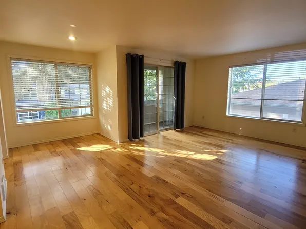8510 23rd Ave NE APT 3, Seattle, WA 98115