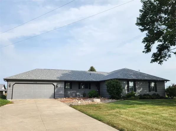 1220 N Highway T15, Knoxville, IA 50138