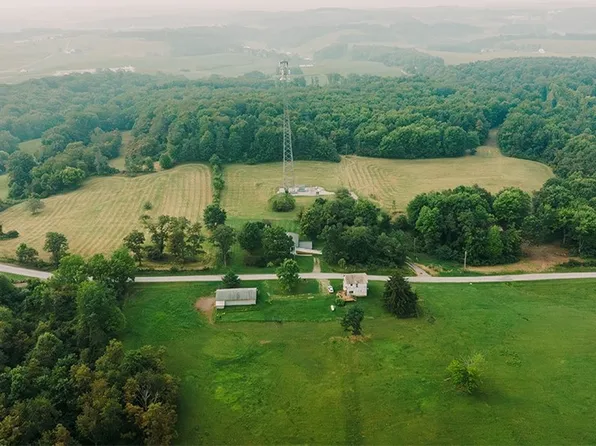 Marble Rd NE, Kensington, OH 44427