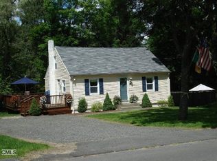 8 Castle Hill Rd, Newtown, CT 06470