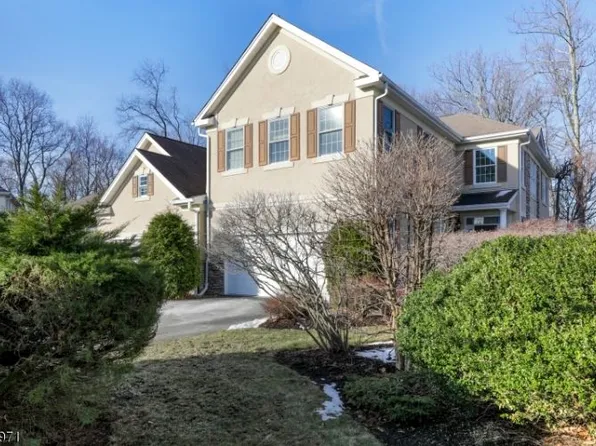 22 Young Ct #113, Chester, NJ 07930