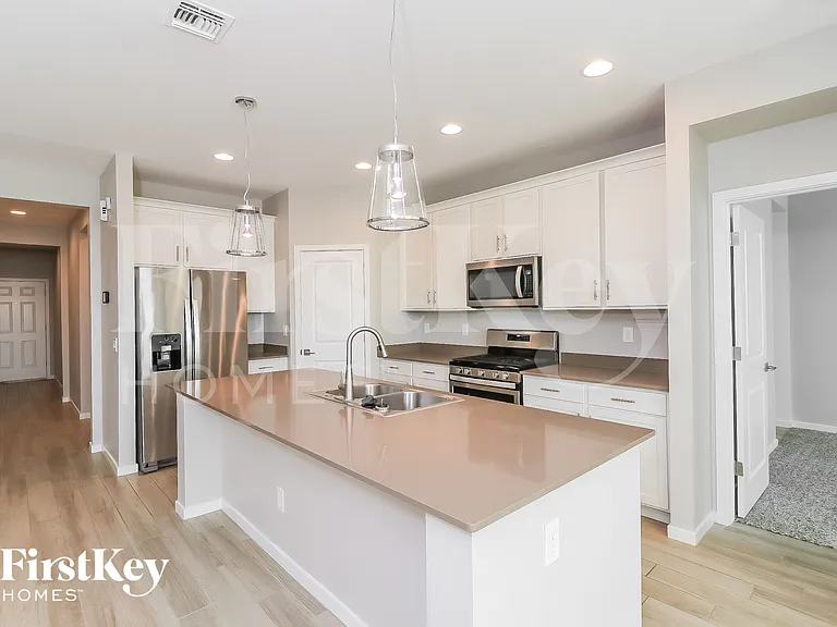 10245 W Wood St — Photo 7