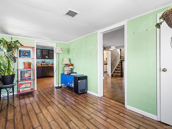 3rd image of 42 Robertson Road