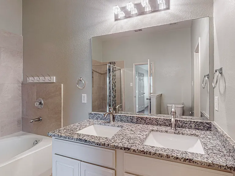 11501 Lauren Way — Photo 18