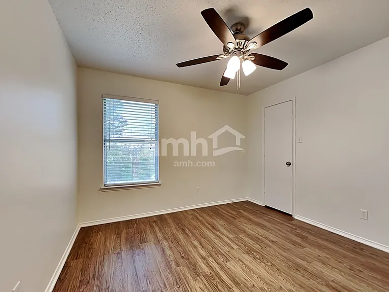 302 Tioga Dr — Photo 15