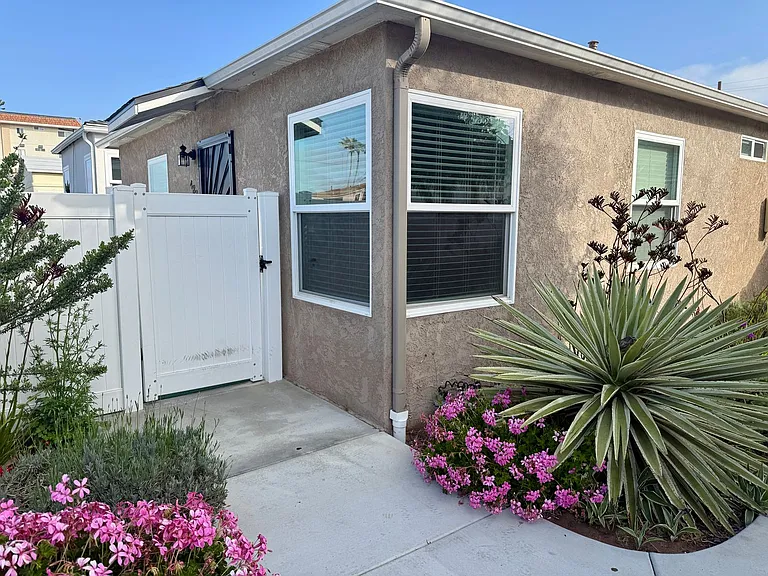 4832 Pescadero Ave — Photo 32
