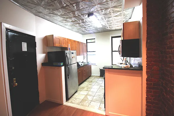 Rented by (Legacy) NY 101, Inc. | media 7