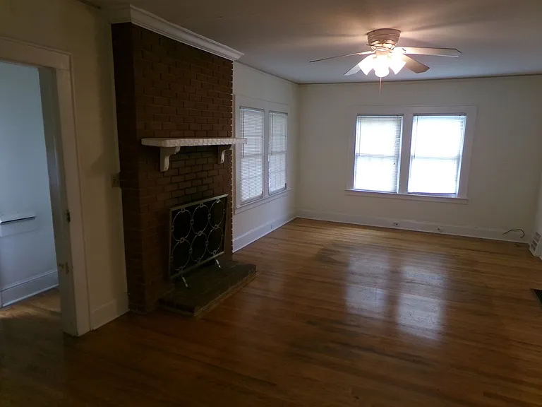 1408 E Martin Luther King Jr Dr — Photo 9