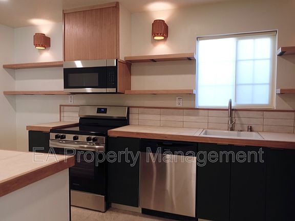 5th image of 2613 San Pablo St NE