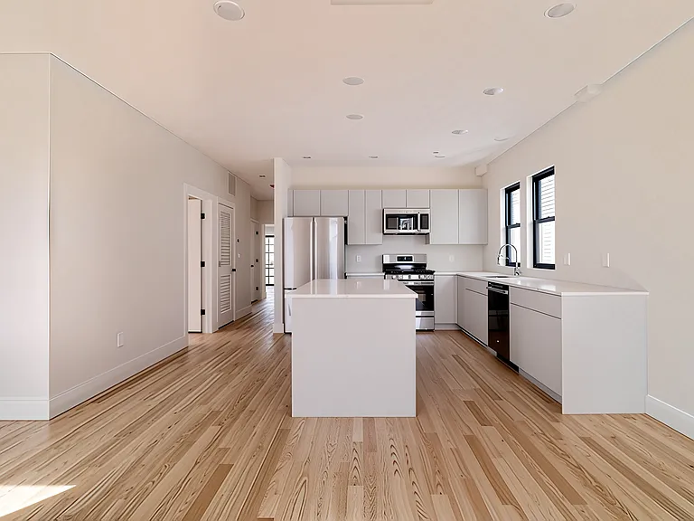 50 Crescent Ave #3 — Photo 5