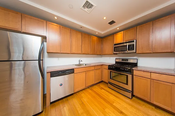 Rented by MNS | media 31