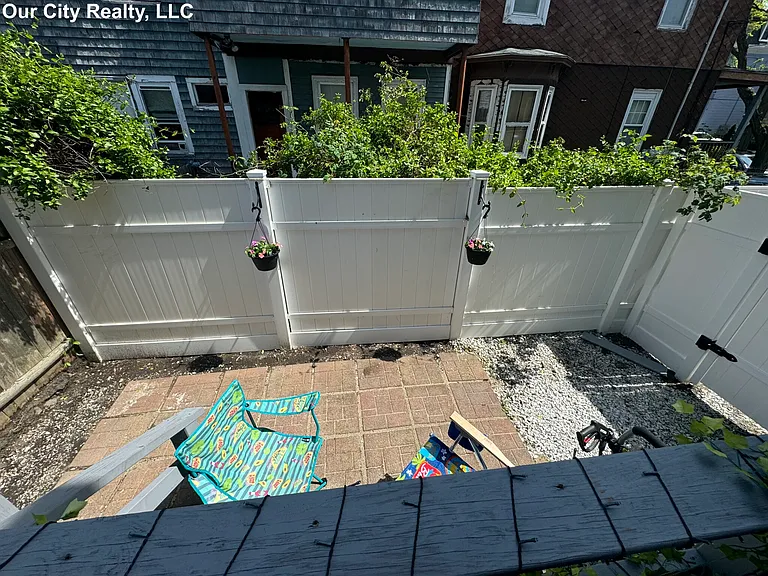 Wallace St — Photo 5