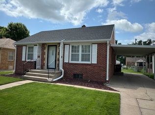 208 Ringland Rd, Hastings, NE 68901