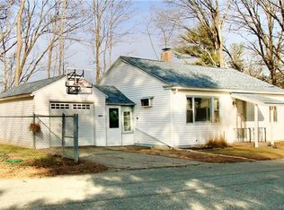 28 Old Plains Rd, Willimantic, CT 06226