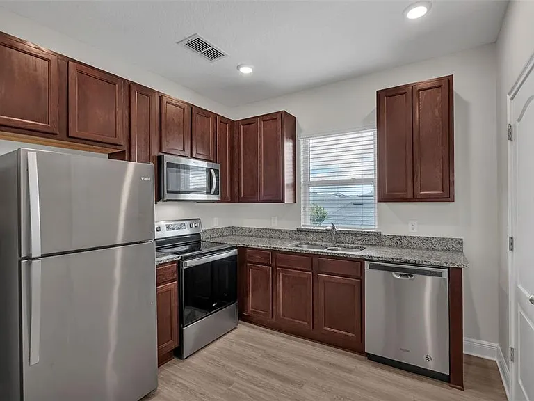 13770 Rosbash Aly — Photo 8