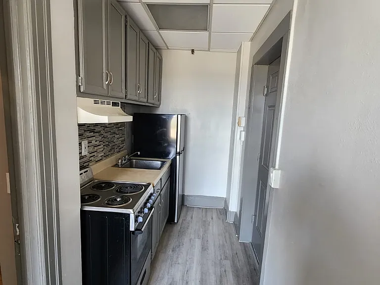 37 Union Ct #404 — Photo 2