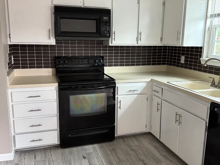 1733 W Prairie St #1733 — Photo 23