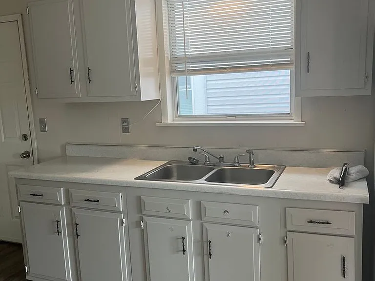 576 Depot St #578 — Photo 9