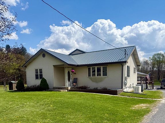 2nd image of 1076 Clarence Rd