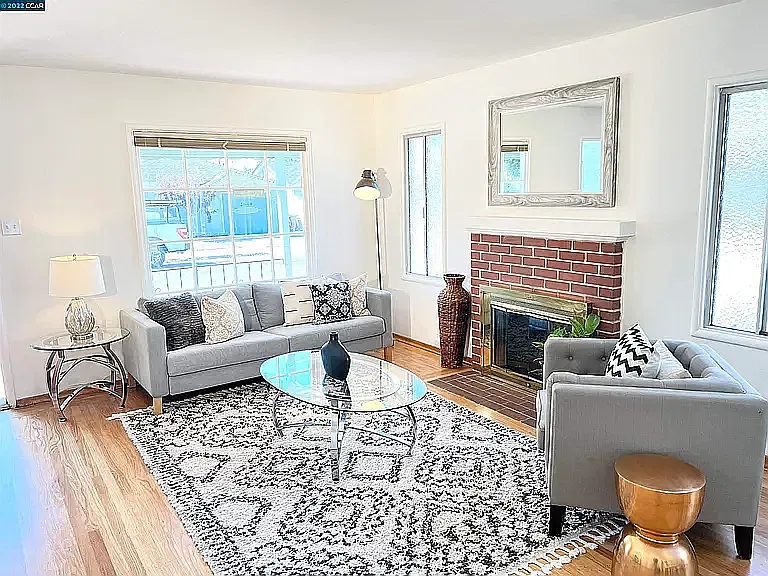 2 bed, 974 sqft, $3,100 — Photo 3