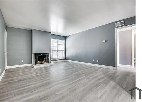 2 bed, 1057 sqft, $1,600 — Photo 3