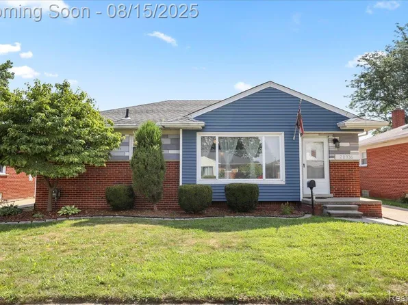 28936 Ursuline St, Saint Clair Shores, MI 48081