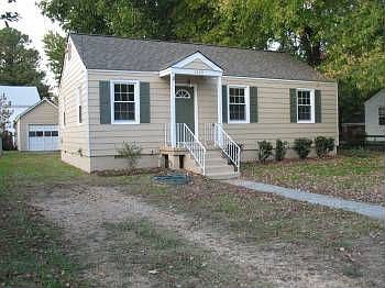 1st image of 1003 De Gaule St