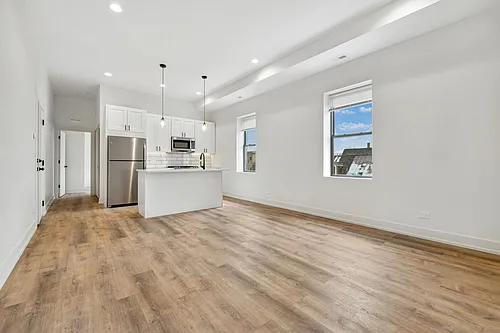 2219 N Hamilton Ave #102 Photo 1