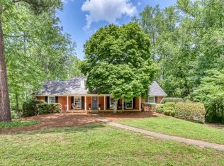 450 Barkshire Ln, Roswell, GA 30076