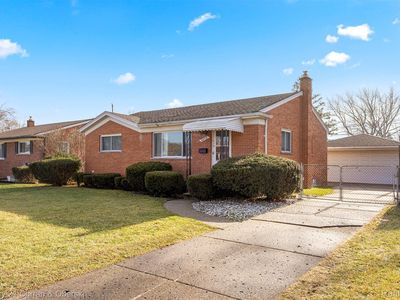 32713 Cambridge St, Garden City, MI, 48135