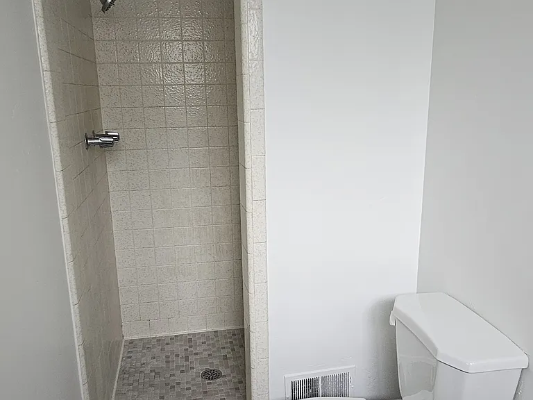 11809 S 1000 E — Photo 12
