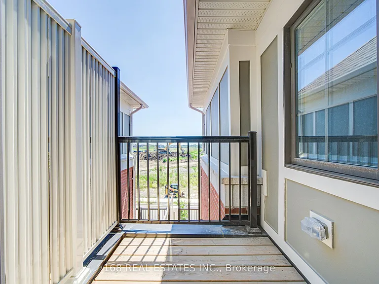 44 Azure Dr — Photo 37