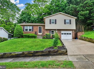 17 Meadowview Dr, Hanover, PA 17331