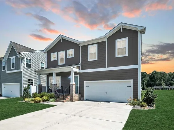 117 Meadows Landing Ln, Suffolk, VA 23434