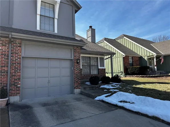 10651 W 115th St, Overland Park, KS 66210