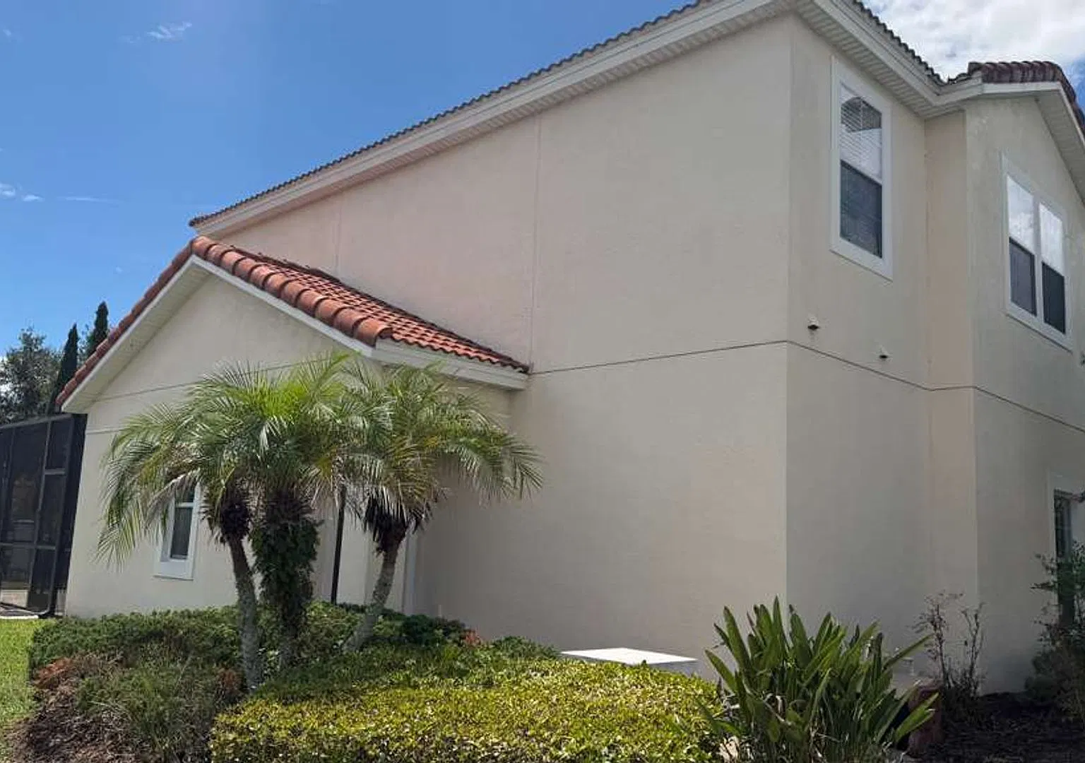Beautiful 4-Bedroom Townhome with Private Pool in Bella Vida Resort! — Photo 3