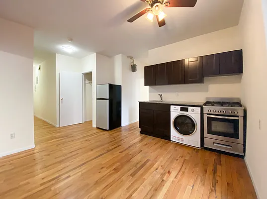 Rented by Kahen Properties | media 8