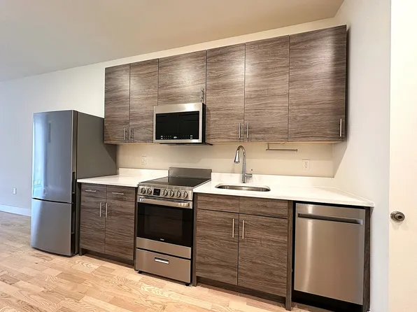 400 Claremont Avenue image 60 of 130