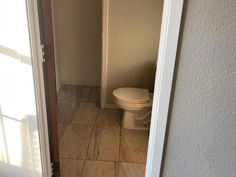 4112 FM 118 — Photo 23