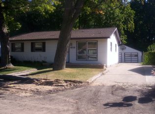 608 White Oak Dr, Michigan City, IN 46360