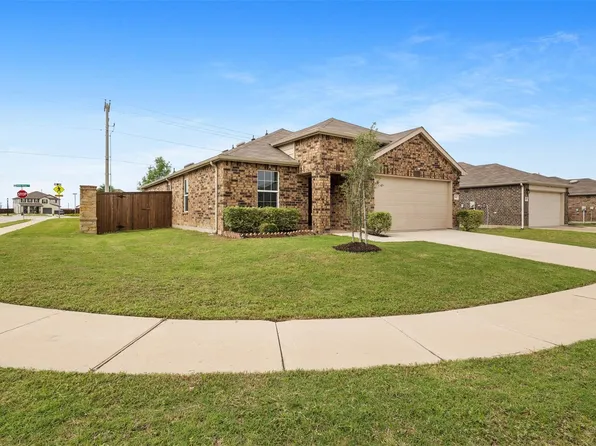 1914 Waggoner Dr, Crossroads, TX 76227