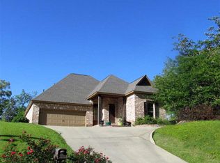 303 Winchester Rd, Natchez, MS 39120