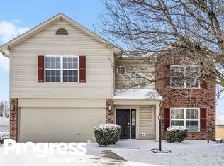 9855 Glenburr Ct, Fishers, IN 46038