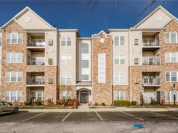 1000 Westwood Village Way Unit 403, Midlothian, VA 23114