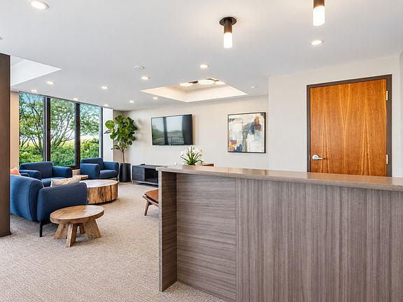 4th image of 1235 S Prairie Ave APT 3509