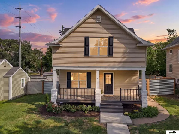 5610 Walker Ave, Lincoln, NE 68507