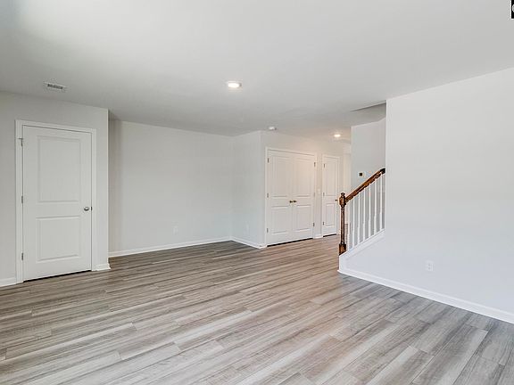 5th image of 3060 Harborview Dr
