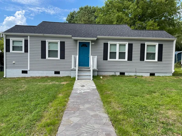 520 W Hunter St, Madison, NC 27025