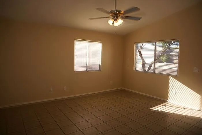2201 S Saint Suzanne Dr — Photo 39